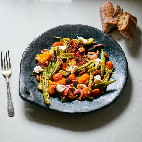 Warm salad of okra and Zeringue tomatoes